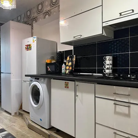 Apartment в центрі, біля жд, одеський дворик *